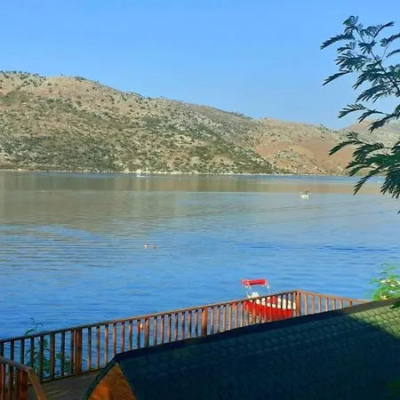Vakantiehuis Sea View Bungalow W Pier And Terrace In